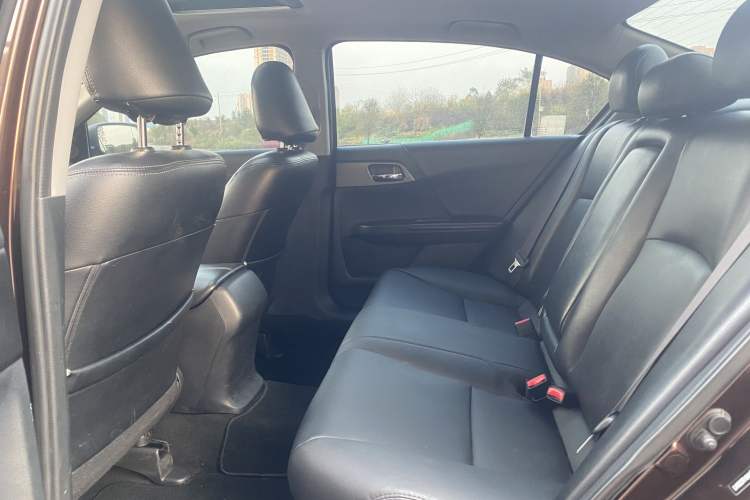 Used Honda Accord 2014 2.0L LX Comfort Edition Interior 1