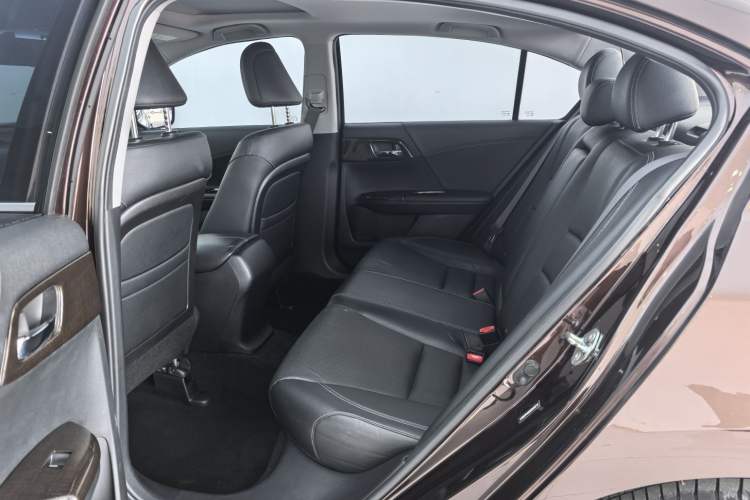 Used Honda Accord 2014 2.0L EX Luxury Edition Interior 3