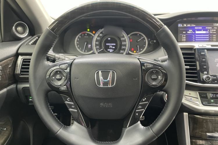 Used Honda Accord 2014 3.0L EXLN Flagship Edition Interior 7