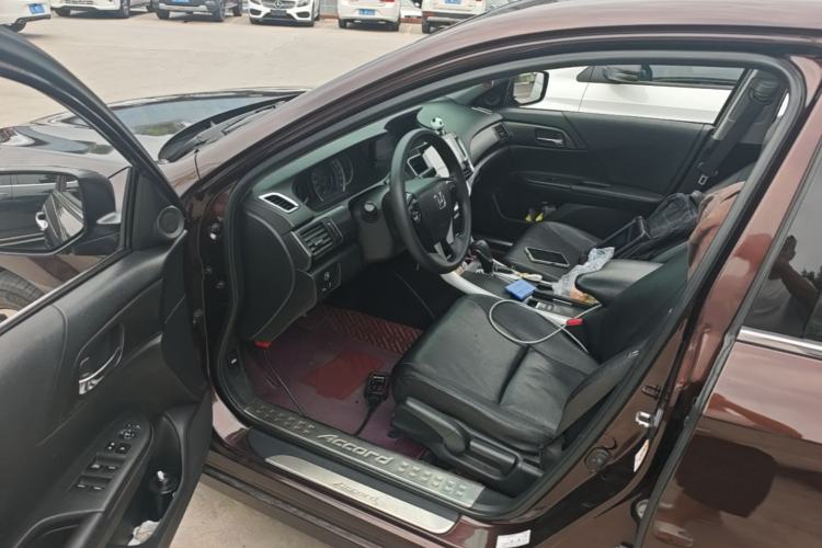 Used Honda Accord 2014 2.0L LX Comfort Edition Left Front Seat