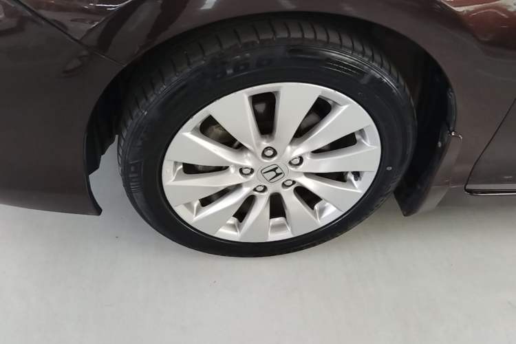 Used Honda Accord 2014 2.4L EX Luxury Edition Left Front Wheel Hub
