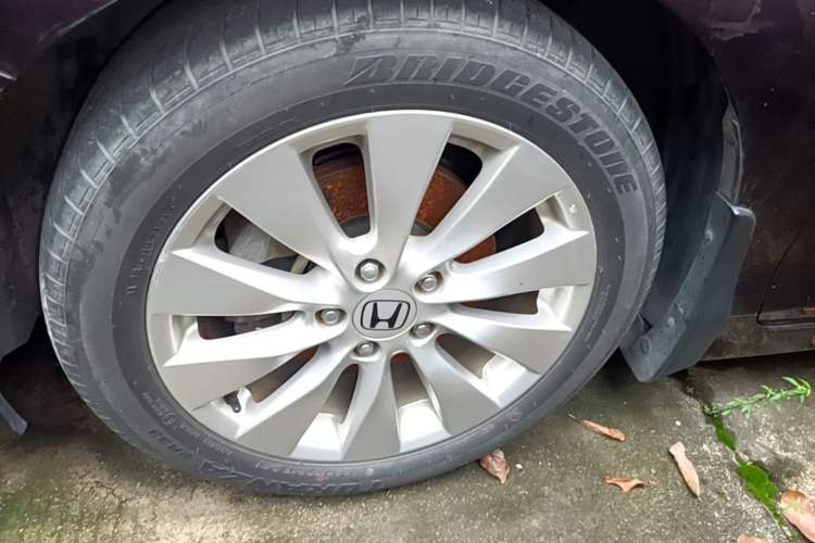 Used Honda Accord 2014 2.4L EX Luxury Edition Left Front Wheel Hub