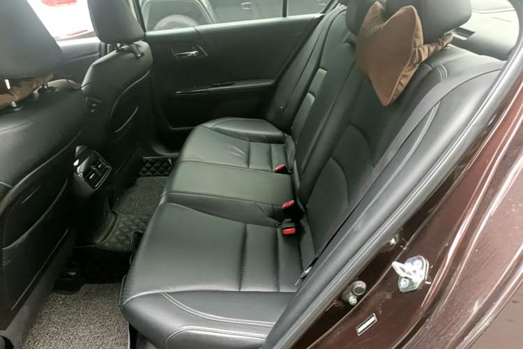 Used Honda Accord 2014 2.4L EXN Luxury Navigation Edition Left Rear Seat