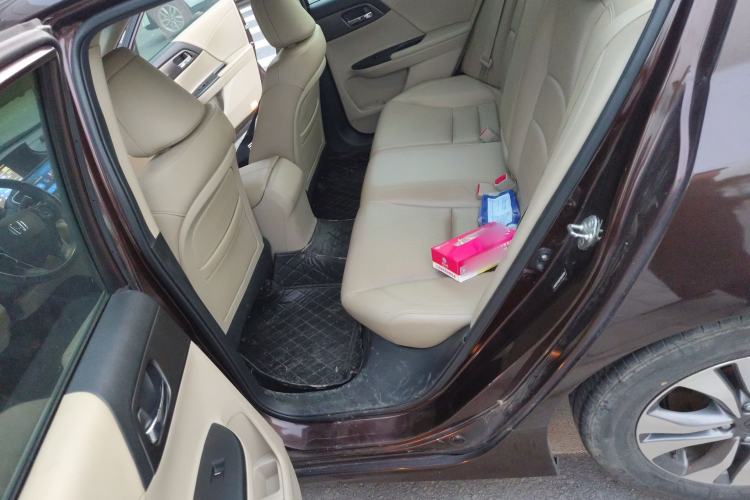 Used Honda Accord 2014 2.0L EX Luxury Edition Left Rear Seat