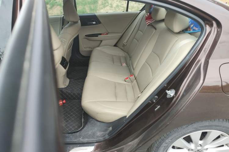 Used Honda Accord 2014 2.4L EX Luxury Edition Left Rear Seat