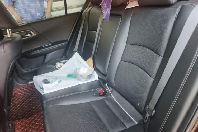 Used Honda Accord 2014 2.0L EX Luxury Edition Left Rear Seat