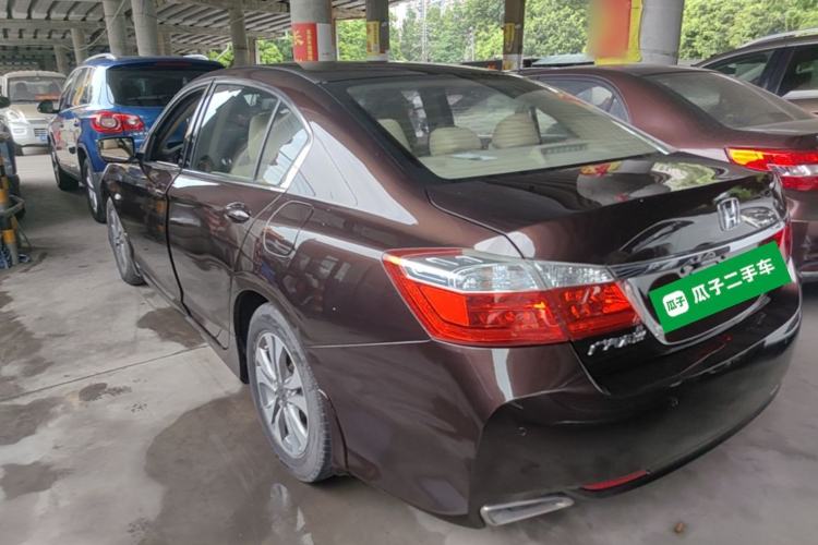 Used Honda Accord 2014 2.0L LX Comfort Edition Rear Left 45 Deg