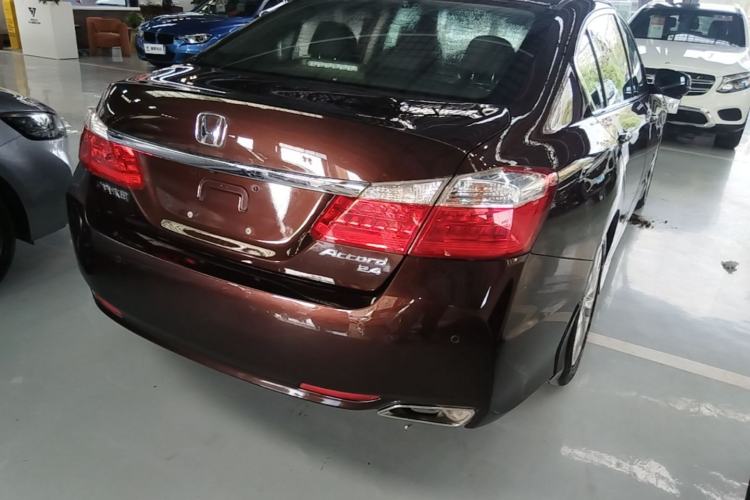 Used Honda Accord 2014 2.4L EX Luxury Edition Rear Right 45 Deg