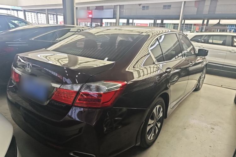 Used Honda Accord 2014 2.0L LX Comfort Edition Rear Right 45 Deg