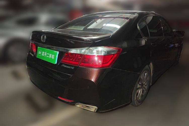 Used Honda Accord 2014 2.0L LX Comfort Edition Rear Right 45 Deg