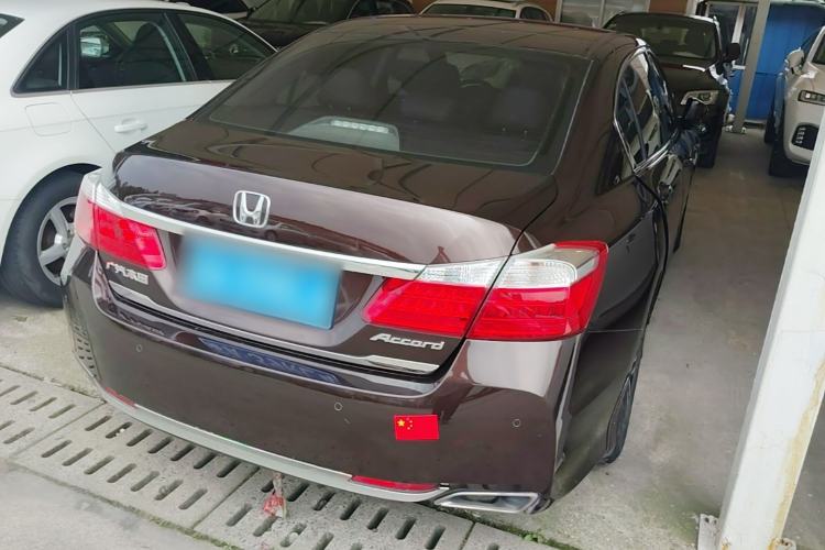 Used Honda Accord 2014 2.0L EX Luxury Edition Rear Right 45 Deg