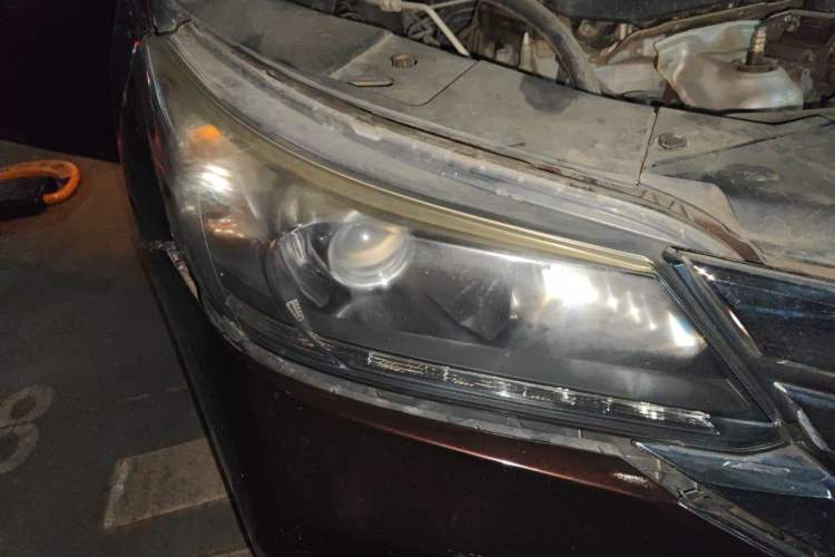 Used Honda Accord 2014 2.0L LX Comfort Edition Right Front Headlight