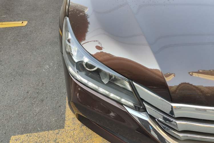 Used Honda Accord 2014 2.4L LX Comfort Edition Right Front Headlight