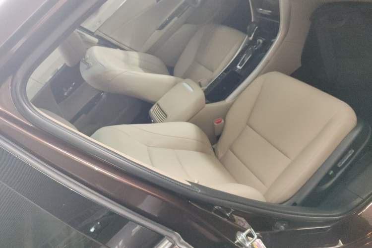 Used Honda Accord 2014 2.4L EX Luxury Edition Right Front Seat