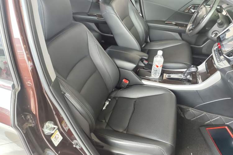 Used Honda Accord 2014 2.0L EX Luxury Edition Right Front Seat