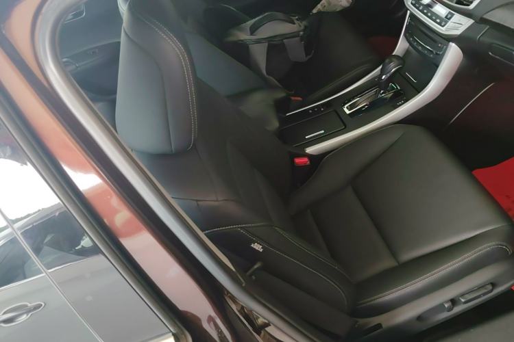 Used Honda Accord 2014 2.0L EX Luxury Edition Right Front Seat