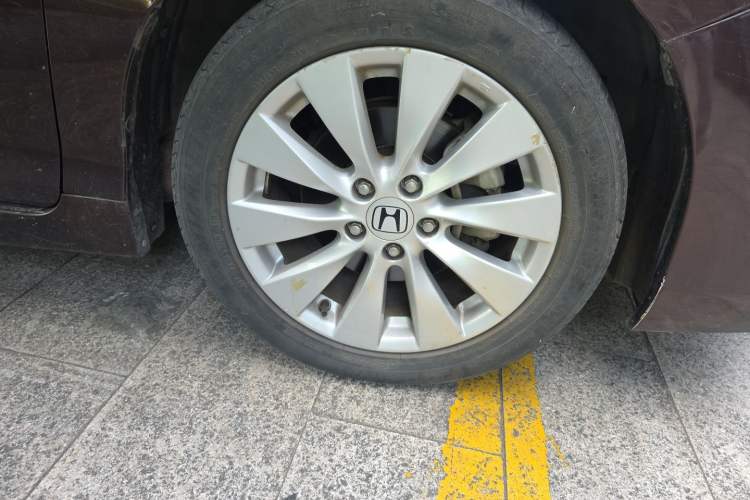 Used Honda Accord 2014 2.4L EX Luxury Edition Right Front Wheel Hub