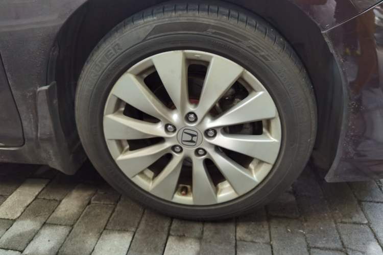 Used Honda Accord 2014 2.4L EX Luxury Edition Right Front Wheel Hub