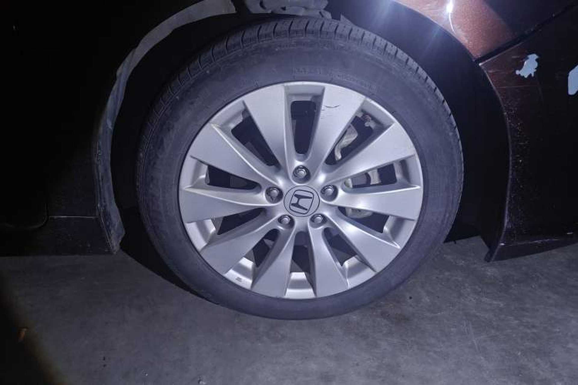 Used Honda Accord 2014 2.4L EX Luxury Edition Right Front Wheel Hub