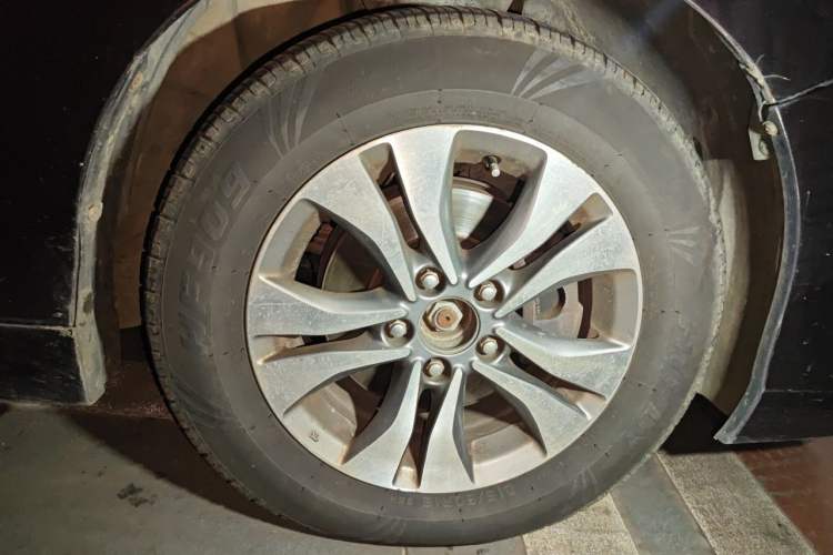 Used Honda Accord 2014 2.0L LX Comfort Edition Right Front Wheel Hub