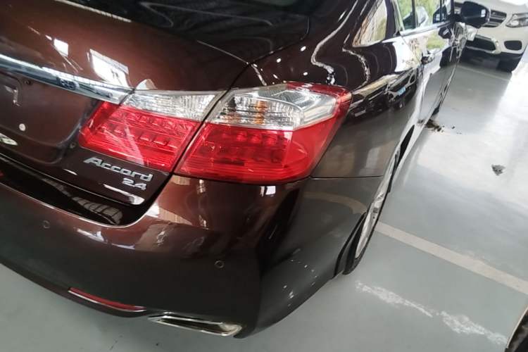 Used Honda Accord 2014 2.4L EX Luxury Edition Right Rear Taillight