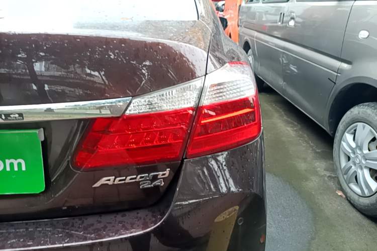 Used Honda Accord 2014 2.4L EX Luxury Edition Right Rear Taillight