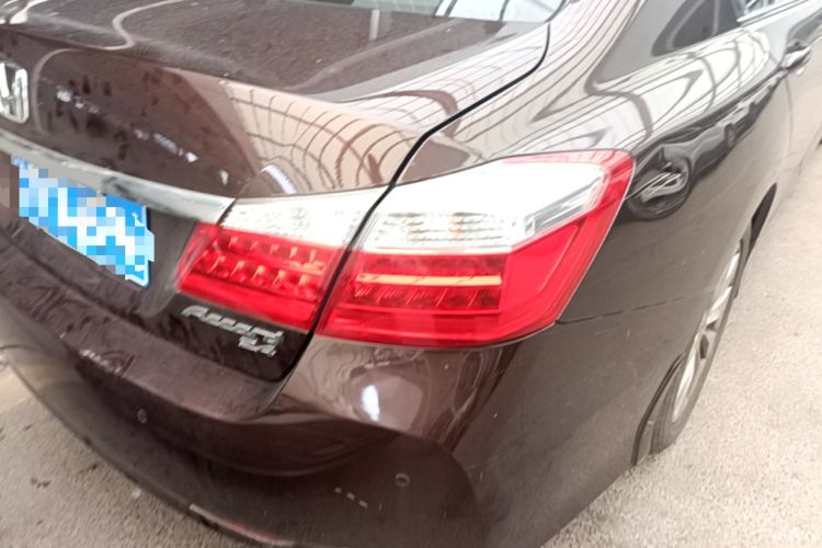 Used Honda Accord 2014 2.4L EXN Luxury Navigation Edition Right Rear Taillight