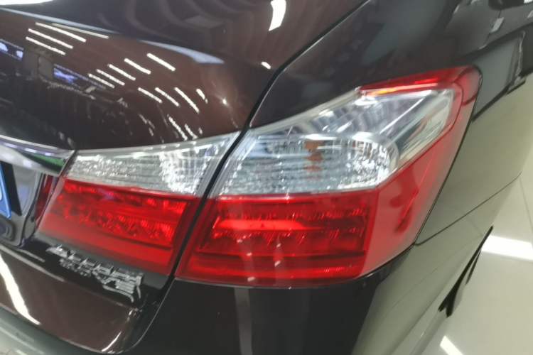 Used Honda Accord 2014 3.0L EXLN Flagship Edition Right Rear Taillight