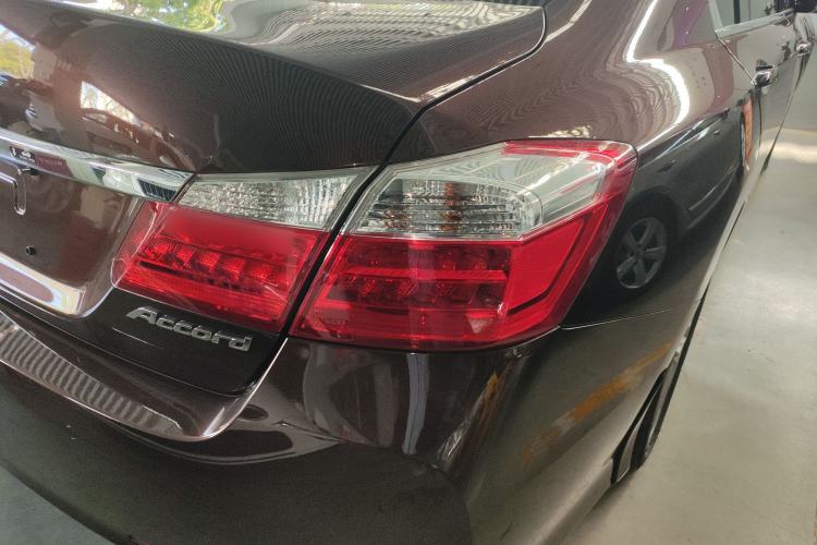 Used Honda Accord 2014 2.4L EX Luxury Edition Right Rear Taillight