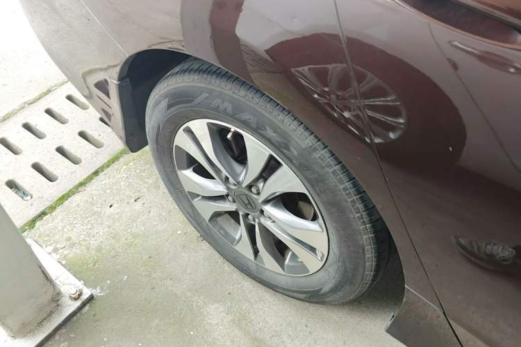 Used Honda Accord 2014 2.0L EX Luxury Edition Right Rear Wheel Hub