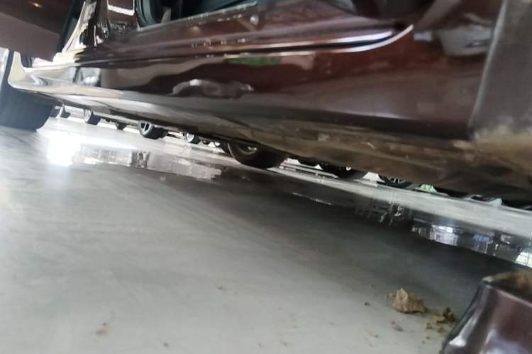 Used Honda Accord 2014 2.4L EX Luxury Edition Right Side Sill