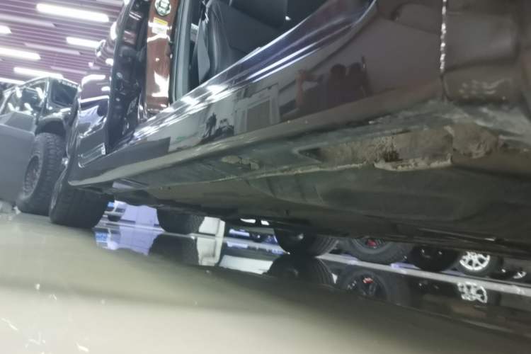 Used Honda Accord 2014 3.0L EXLN Flagship Edition Right Side Sill