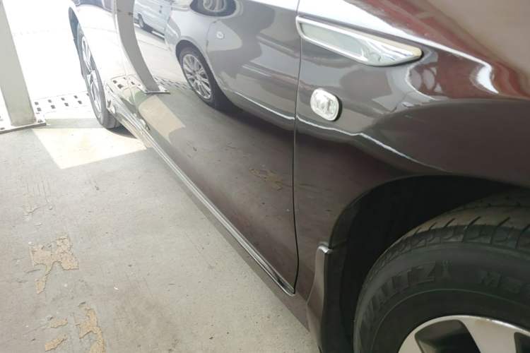 Used Honda Accord 2014 2.0L EX Luxury Edition Right Side Sill