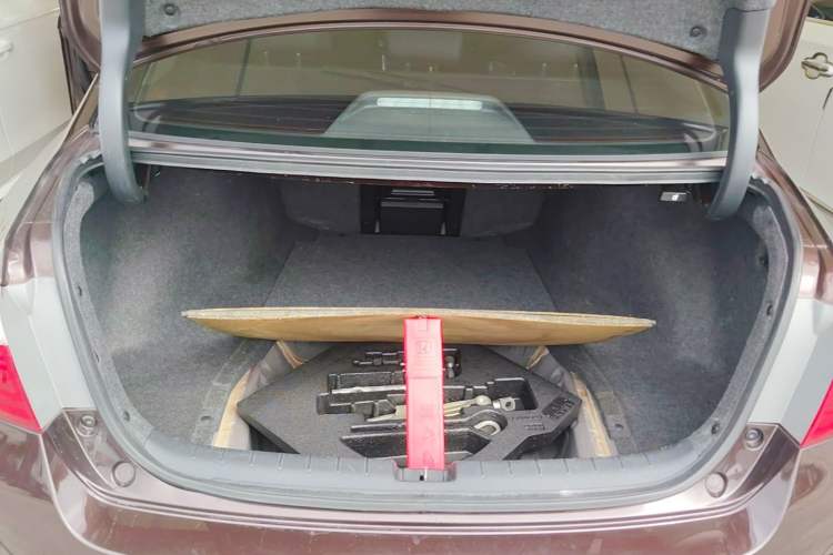 Used Honda Accord 2014 2.0L EX Luxury Edition Trunk