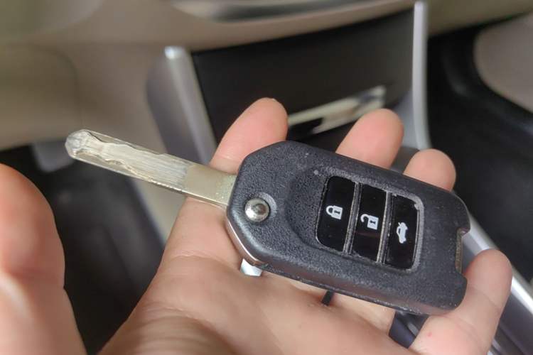 Used Honda Accord 2014 2.0L LX Comfort Edition Vehicle Key