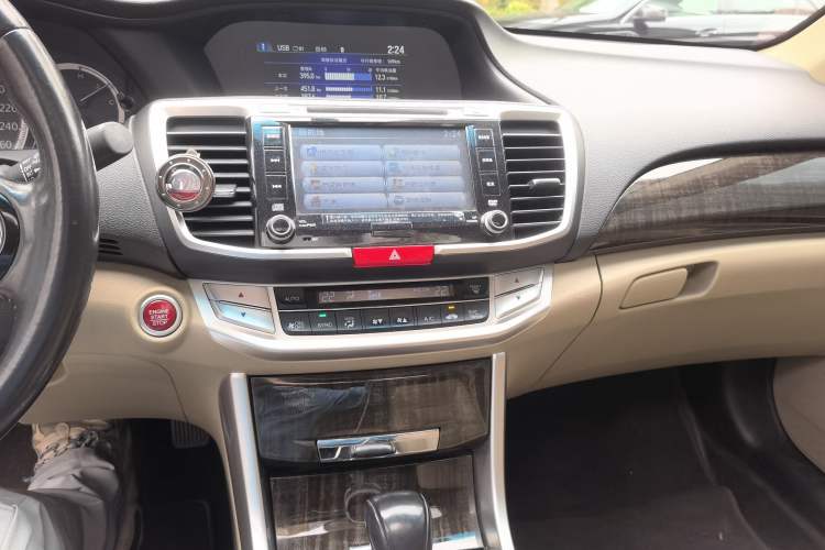 Used Honda Accord 2014 2.4L EXN Luxury Navigation Edition Audio And AC Panel