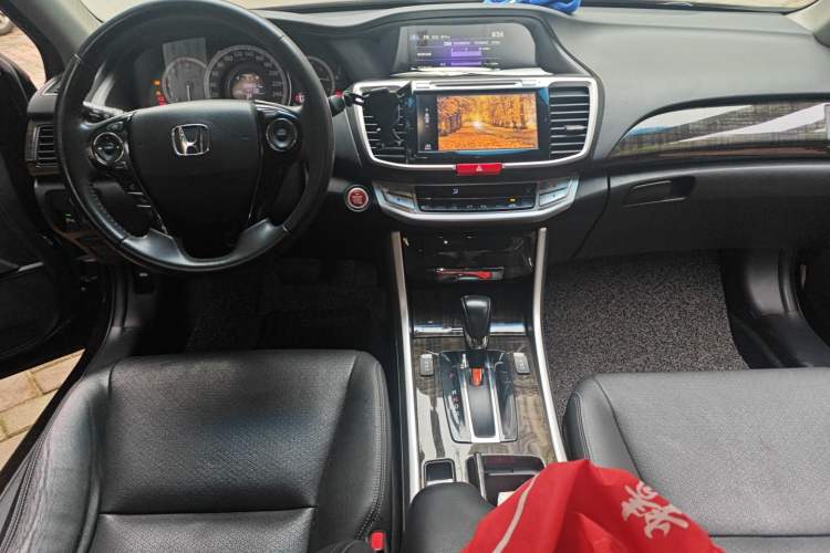 Used Honda Accord 2014 2.4L EX Luxury Edition Center Console