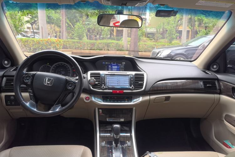 Used Honda Accord 2014 2.4L EXN Luxury Navigation Edition Center Console