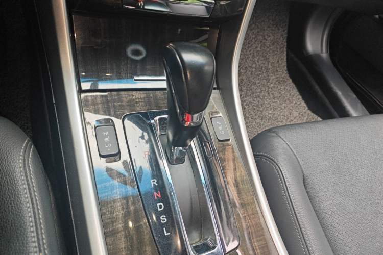 Used Honda Accord 2014 2.4L EX Luxury Edition Gear Lever