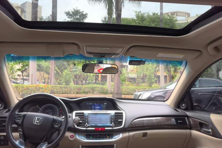 Used Honda Accord 2014 2.4L EXN Luxury Navigation Edition Headliner