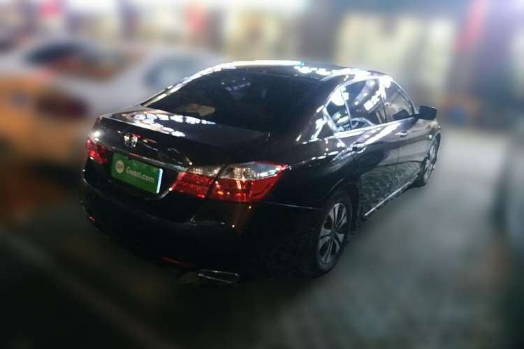 Used Honda Accord 2014 2.0L EX Luxury Edition Rear Right 45 Deg