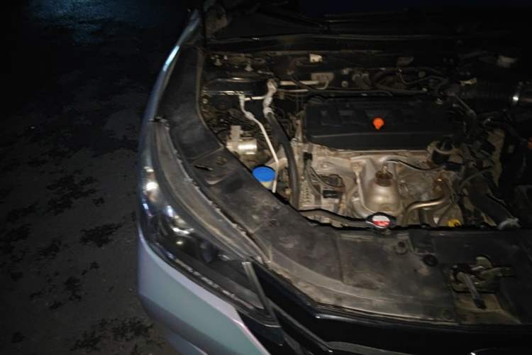 Used Honda Accord 2014 2.0L LX Comfort Edition Engine Bay Right
