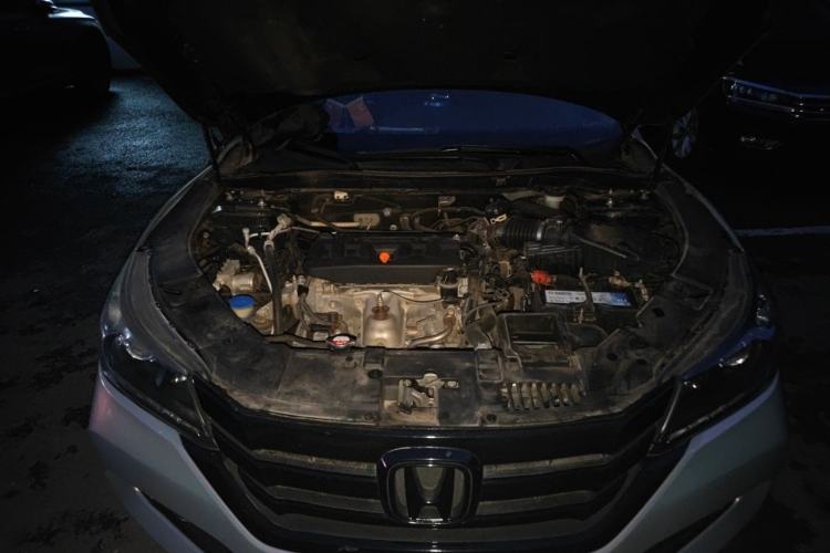 Used Honda Accord 2014 2.0L LX Comfort Edition Engine Bay