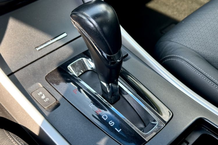 Used Honda Accord 2014 2.0L EX Luxury Edition Gear Lever
