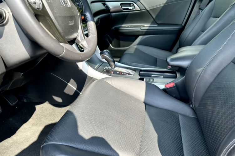 Used Honda Accord 2014 2.0L EX Luxury Edition Left Front Seat