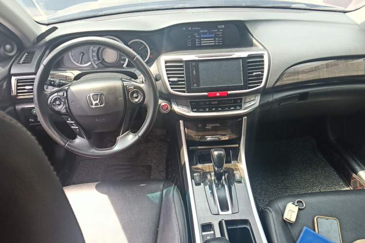 Used Honda Accord 2014 2.4L EX Luxury Edition Center Console