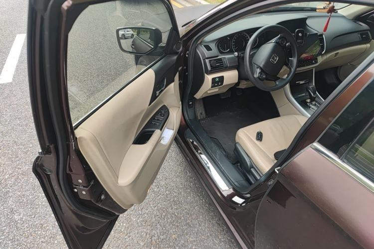 Used Honda Accord 2014 2.0L LX Comfort Edition Driver Seat