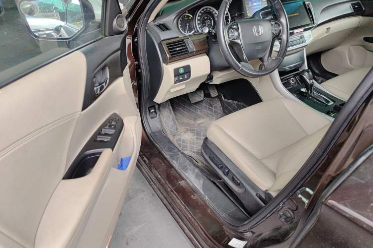 Used Honda Accord 2014 2.0L EX Luxury Edition Driver Seat