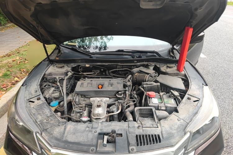 Used Honda Accord 2014 2.0L LX Comfort Edition Engine Bay