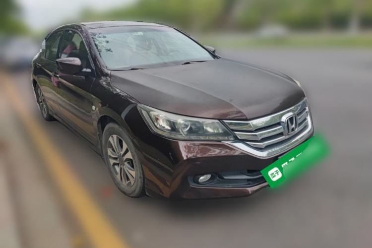 Used Honda Accord 2014 2.0L LX Comfort Edition Front Right 45 Deg